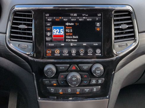 Used 2022 Jeep Grand Cherokee Laredo X AWD/4WD image 18