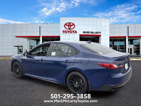 New 2026 Toyota Camry SE FWD image 3