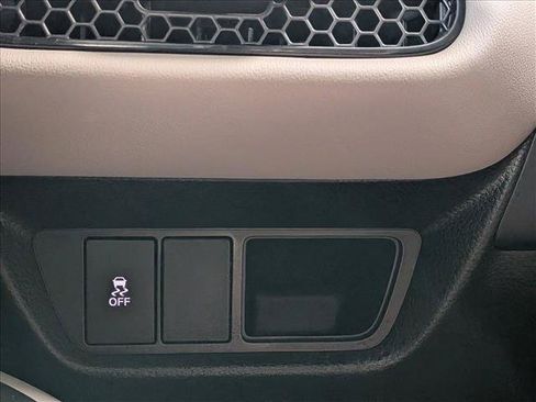 Certified 2026 Honda HR-V LX image 16