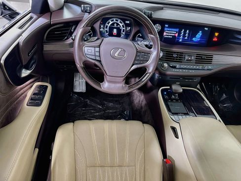 Used 2018 Lexus LS 500 AWD w/ Interior Upgrade Package image 22