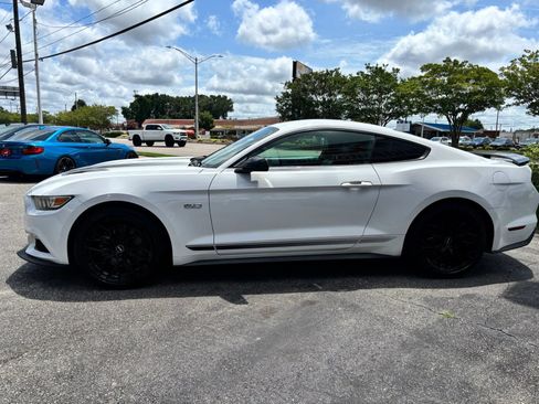 Used 2017 Ford Mustang GT Premium w/ Equipment Group 401A RWD image 6