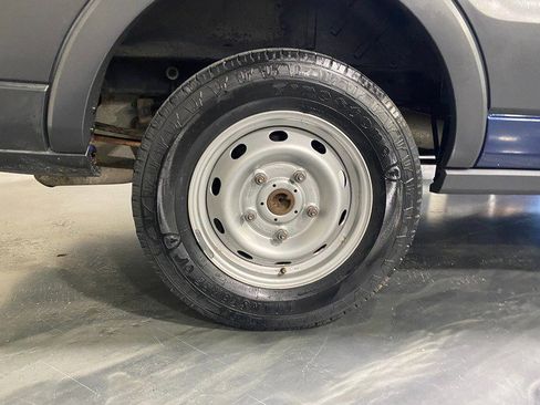 Used 2015 Ford Transit 350 XL image 6