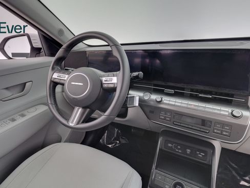 Used 2024 Hyundai Kona SEL FWD image 25