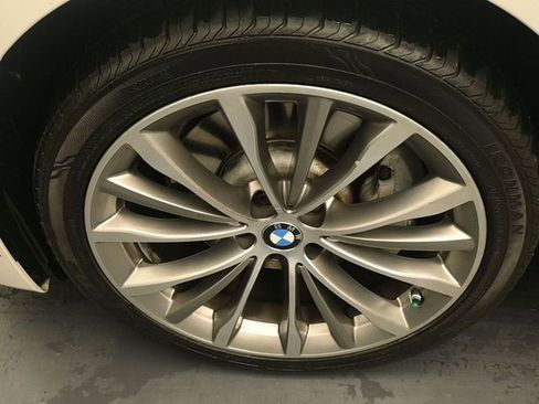 Used 2023 BMW 530i xDrive w/ Premium Package image 12