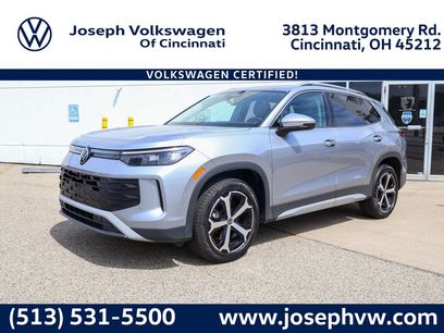 Certified 2025 Volkswagen Tiguan SE w/ Panoramic Sunroof Package
