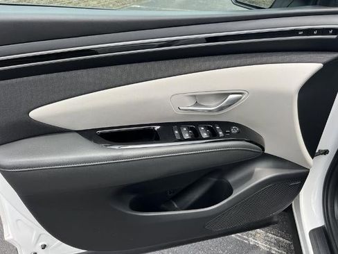 Used 2024 Hyundai Tucson Limited FWD image 11