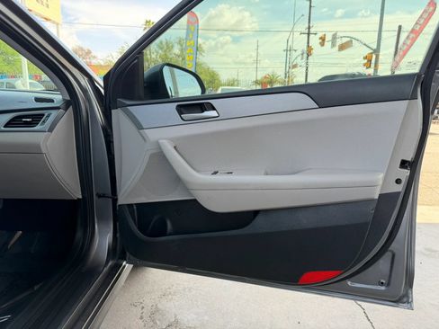 Used 2019 Hyundai Sonata SE FWD image 28