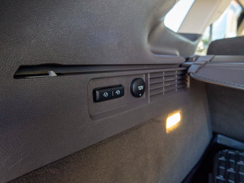 Used 2020 Lincoln Nautilus Reserve FWD image 11