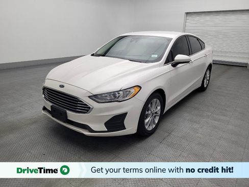 Used 2020 Ford Fusion SE image 1