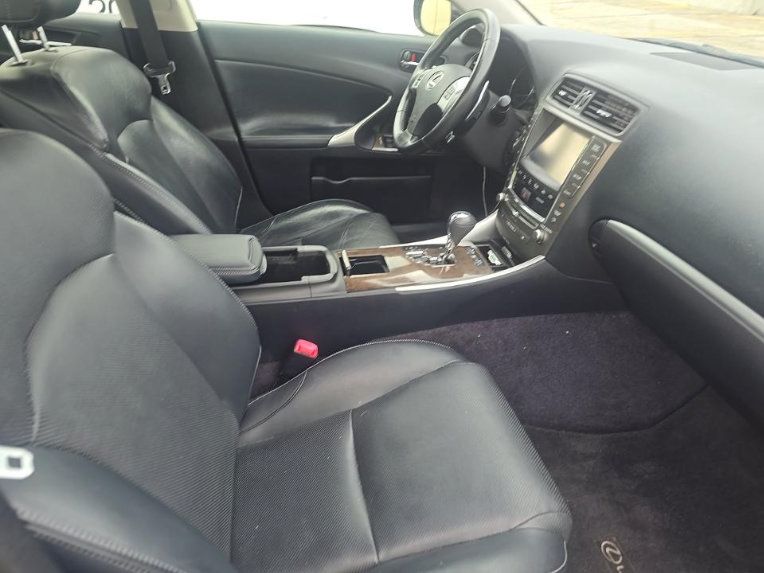 Used 2013 Lexus IS 250 AWD w/ Luxury Plus Pkg Value Edition image 5