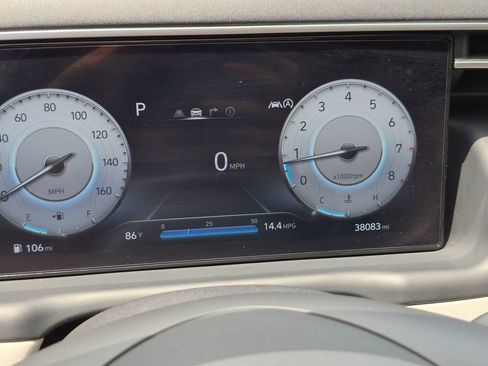 Used 2024 Hyundai Tucson Limited FWD image 19
