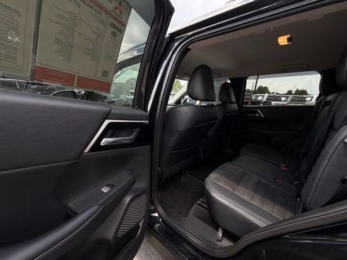 Used 2024 Mitsubishi Outlander SE FWD image 26