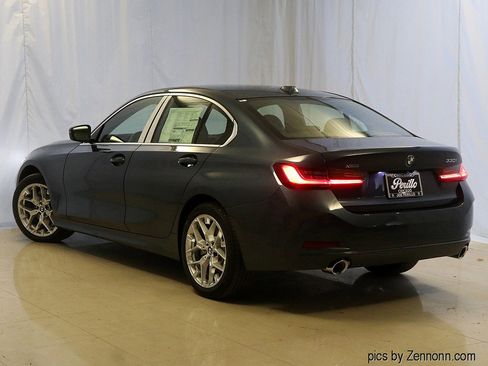 Used 2025 BMW 330i xDrive Sedan w/ M Sport Package image 9