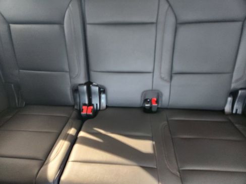 New 2026 Chevrolet Suburban High Country image 21