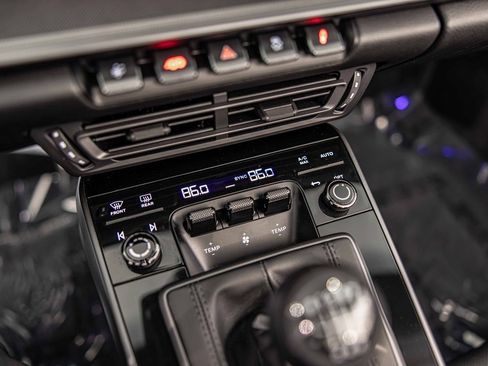 Used 2022 Porsche 911 Carrera 4S image 30