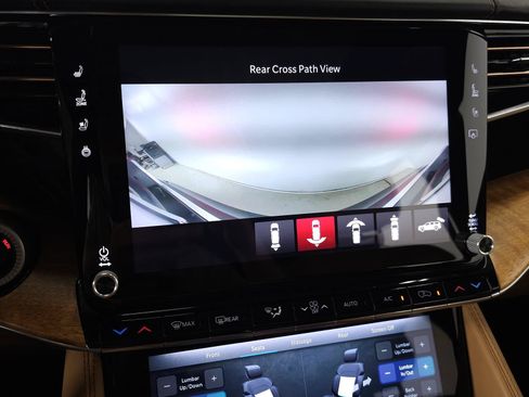 Used 2022 Jeep Grand Wagoneer Series III w/ Rear Seat Video Group 1 AWD/4WD image 36