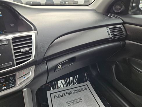 Used 2015 Honda Accord Hybrid Sedan image 36