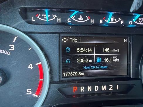 Used 2017 Ford F250 XLT w/ XLT Premium Package AWD/4WD image 11