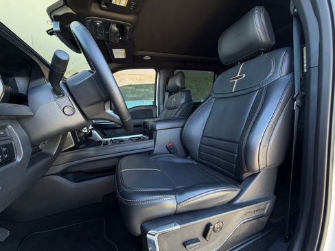 Used 2024 Ford F250 Platinum w/ Tremor Off-Road Package image 5