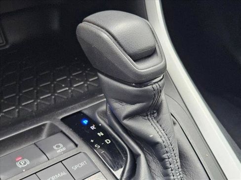 Used 2023 Toyota RAV4 XLE w/ Convenience Package FWD image 9