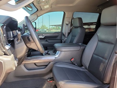 Used 2024 Chevrolet Silverado 2500 LTZ w/ LTZ Plus Package image 12