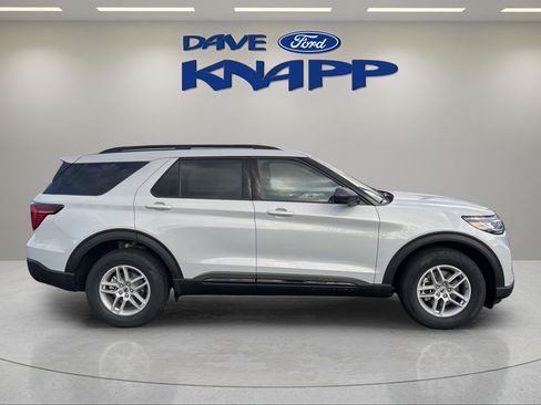 Used 2026 Ford Explorer Active AWD/4WD image 8