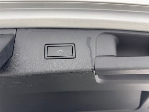 Used 2019 Volkswagen Atlas SEL image 75