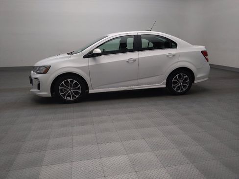 Used 2020 Chevrolet Sonic LT w/ Convenience Package image 2