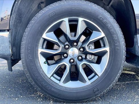 Used 2024 Chevrolet Silverado 1500 LT AWD/4WD image 9