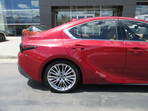 Used 2023 Lexus IS 300 AWD w/ Premium Package image 10