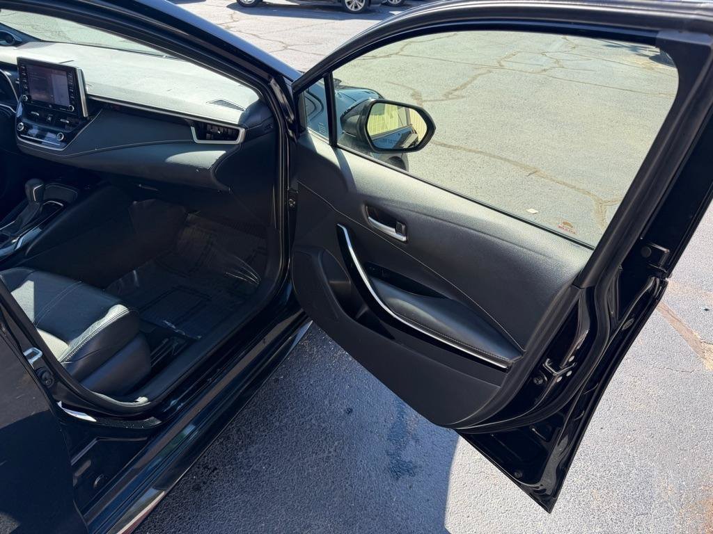 Used 2019 Toyota Corolla XSE FWD image 9
