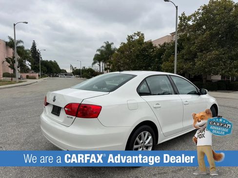Used 2013 Volkswagen Jetta SE FWD image 4