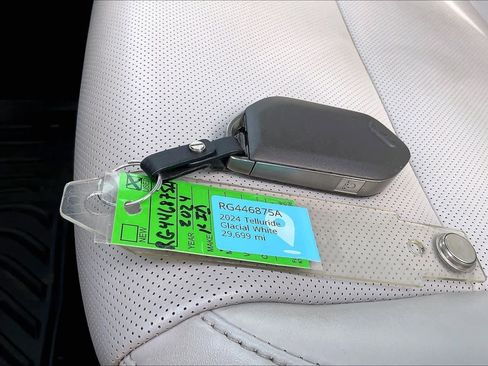 Used 2024 Kia Telluride S w/ S Sunroof Package image 18