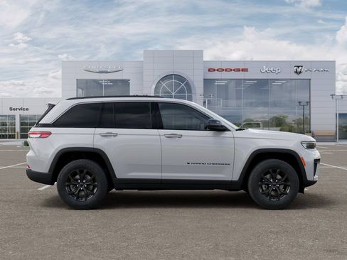 New 2026 Jeep Grand Cherokee Altitude AWD/4WD image 21