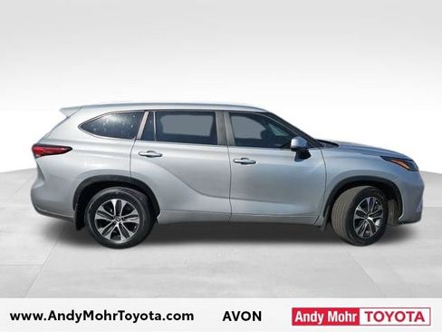 Used 2023 Toyota Highlander XLE image 8