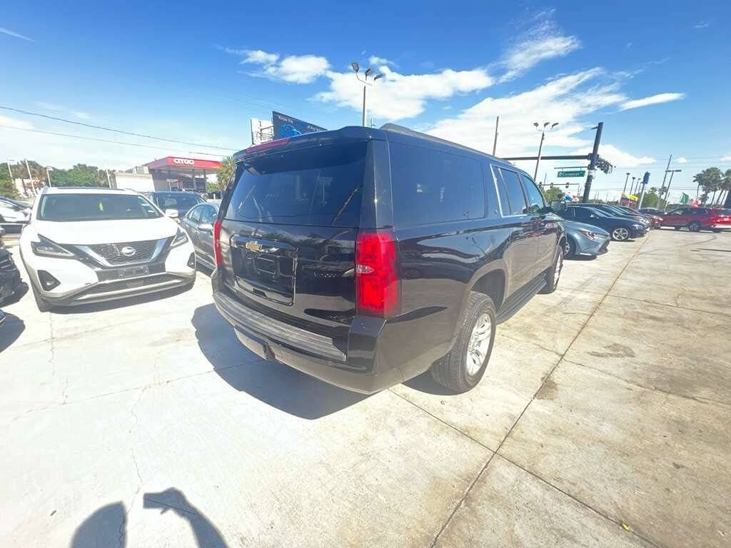 Used 2016 Chevrolet Suburban LT RWD image 7