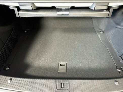 Used 2013 Mercedes-Benz E 350 Sedan image 25