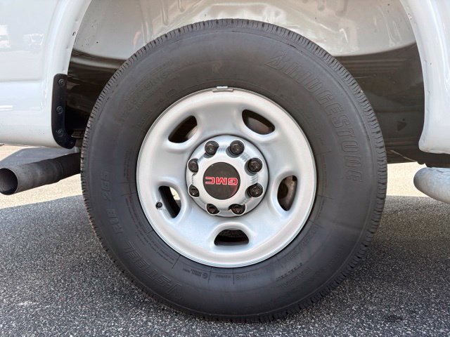 Used 2025 GMC Savana 2500 w/ Driver Convenience Package RWD image 20