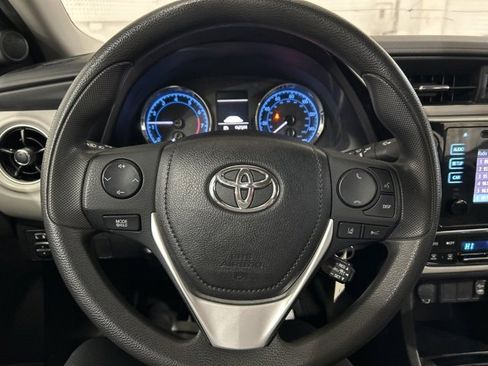 Used 2019 Toyota Corolla L image 16