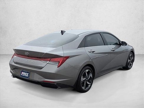 Used 2023 Hyundai Elantra Limited w/ Winter Weather Package image 5