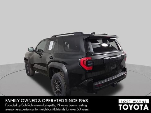 Used 2025 Toyota 4Runner SR5 AWD/4WD image 9