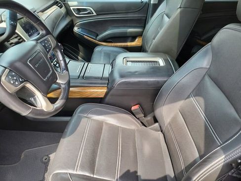 Used 2019 GMC Yukon XL Denali AWD/4WD image 12