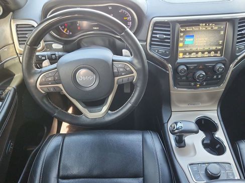 Used 2014 Jeep Grand Cherokee Overland image 12