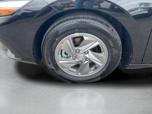 New 2026 Hyundai Elantra SE image 10