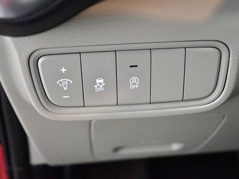 Used 2025 Kia Soul LX w/ LX Technology Package image 14