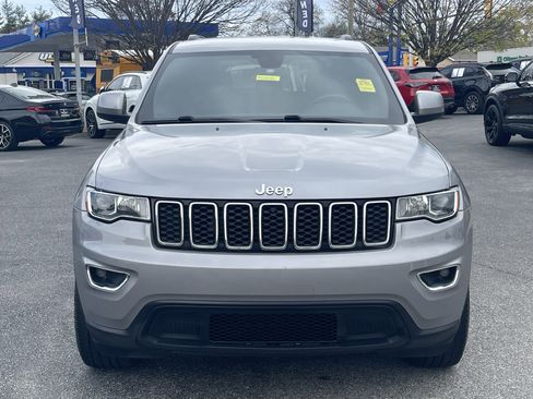 Used 2020 Jeep Grand Cherokee Laredo w/ Laredo X Package image 3