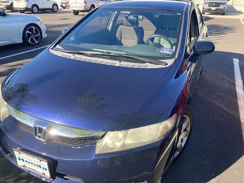 Used 2010 Honda Civic LX image 2