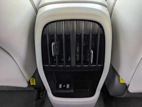 Used 2024 Hyundai Kona Limited image 19