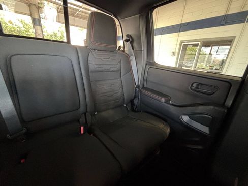 Used 2026 Nissan Frontier PRO-4X AWD/4WD image 38