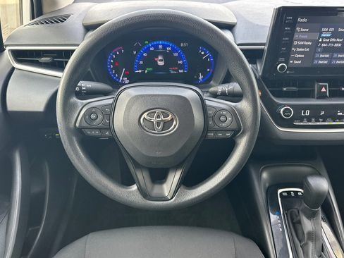 Used 2022 Toyota Corolla LE image 14
